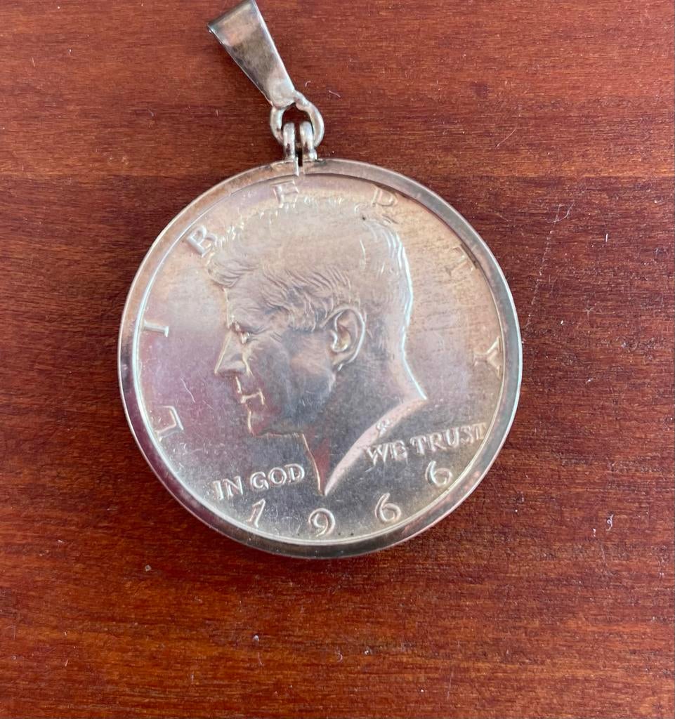 Zilveren Munt Hanger - Kennedy Half Dollar 1966, Sieraden, Tassen en Uiterlijk, Ophalen of Verzenden, Gebruikt, Zilver, Overige voorstellingen