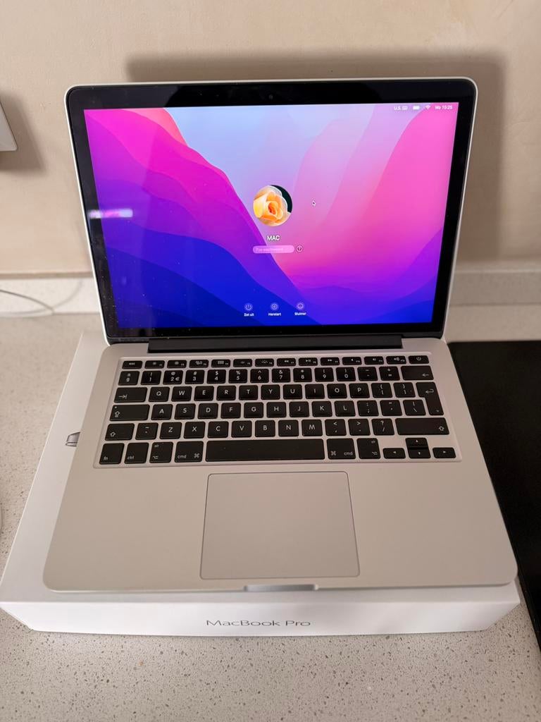 Apple MacBook Pro, Computers en Software, Apple Macbooks, 256 GB, 2 tot 3 Ghz, Qwerty, 8 GB