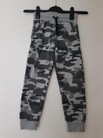 (W) Joggingbroek jongens -- maat 116 / ca. 5 jaar -- Primark, Kinderen en Baby's, Kinderkleding | Maat 116, Broek, Gebruikt, Ophalen of Verzenden