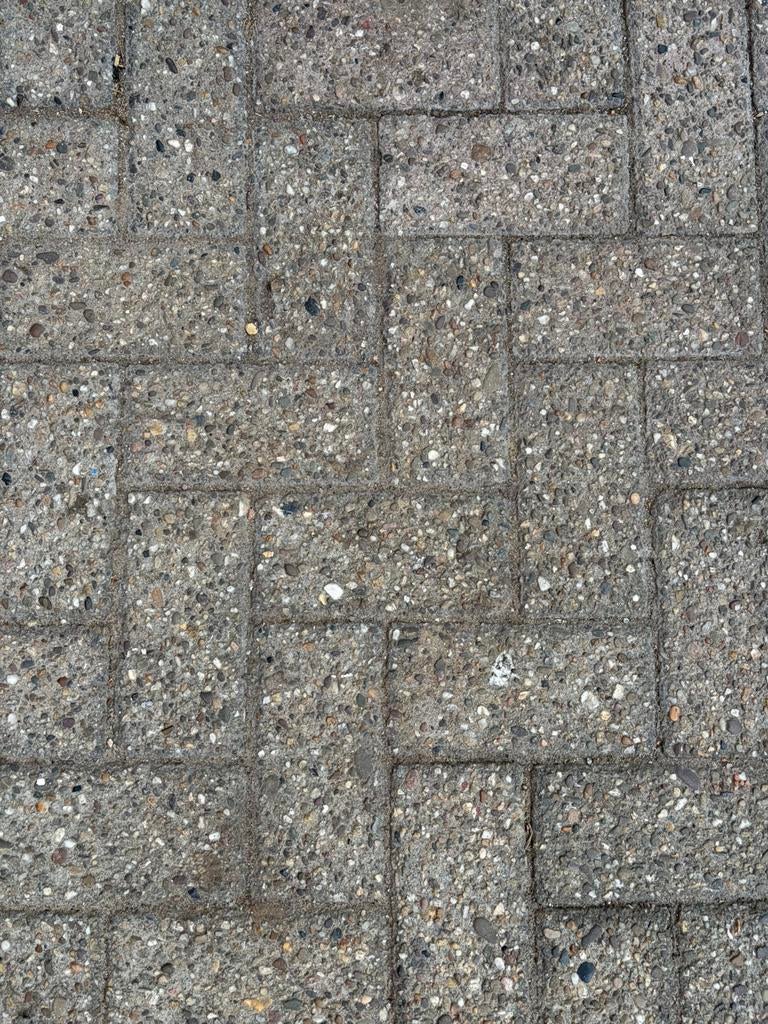 Gebruike betonklinkers, Ophalen, Klinkers, Zo goed als nieuw, 10 m² of meer