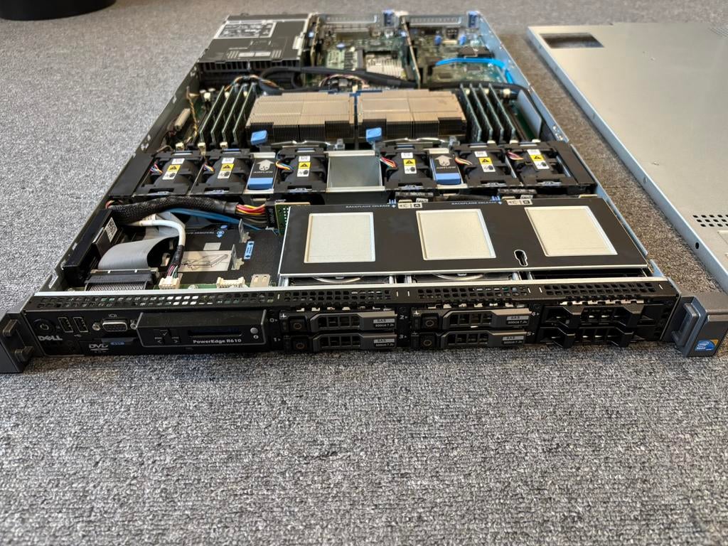 Dell R610 met rails, Computers en Software, Servers, Ophalen, Gebruikt, 2 tot 3 Ghz, 64 GB
