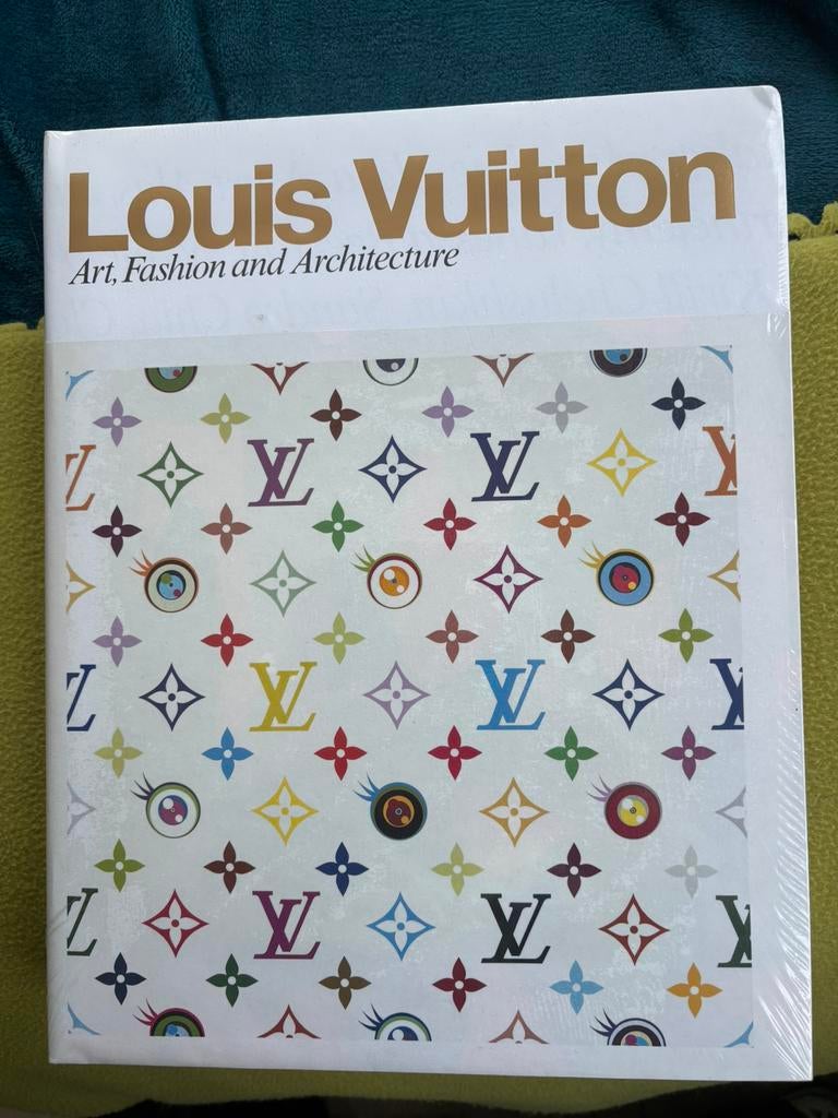Louis Vuitton Art, Fashion and Architecture koffietafelboek, Ophalen of Verzenden, Nieuw, Overige onderwerpen