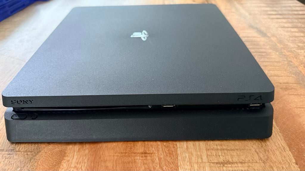 PlayStation 4 met controller en 11 games., Ophalen, Gebruikt, Overige genres, 2 spelers