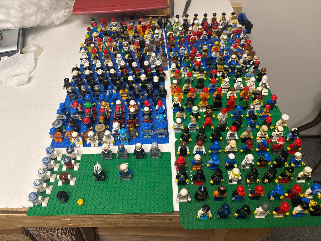 Ruim 400 Lego minifigs origineel star wars - Ninjago - city, Kinderen en Baby's, Speelgoed | Duplo en Lego, Zo goed als nieuw