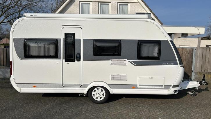 Hobby De Luxe 455 UF Luifel/Mover, Caravans en Kamperen, Caravans, Bedrijf, tot en met 4, 1000 - 1250 kg, Rondzit, Hobby, Dwarsbed