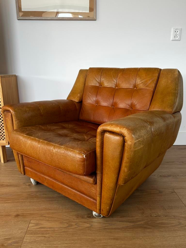 Vintage cognac leather club armchair, Ophalen, Gebruikt, 75 tot 100 cm