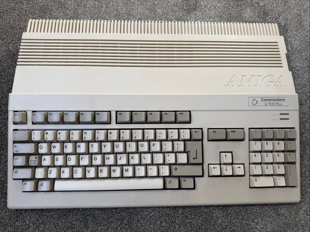 Commodore Amiga A-500 Plus - Werkt, TV-compatibiliteit onbek, Ophalen