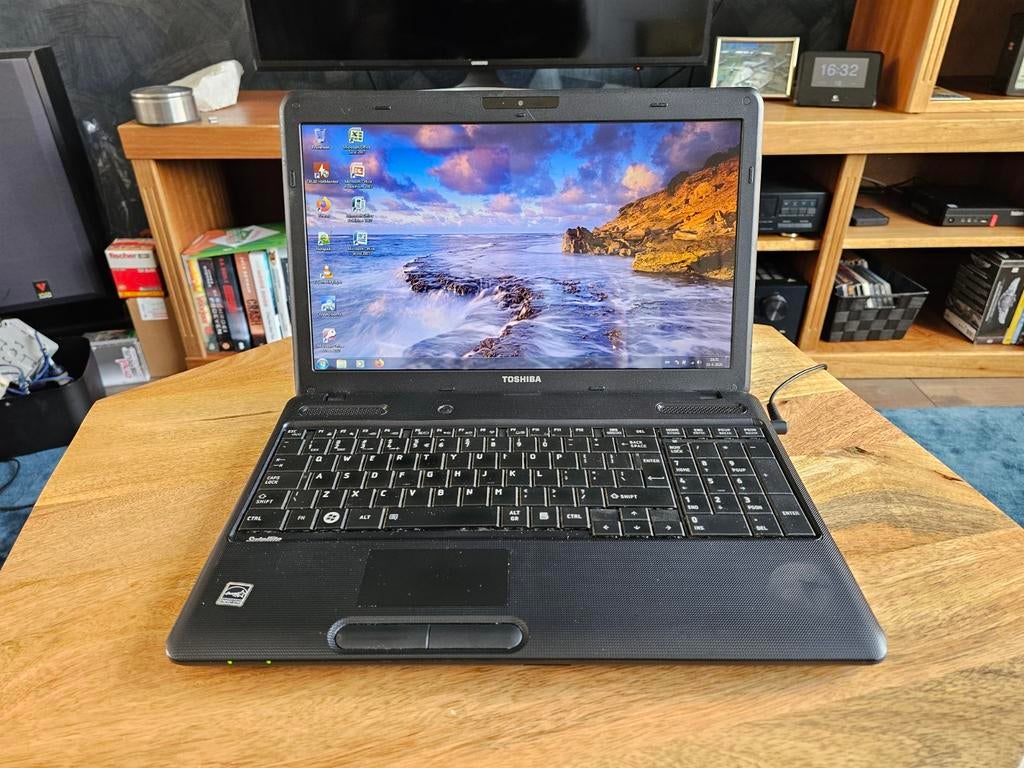 Toshiba Satellite C660D-1C7, Minder dan 2 Ghz, AMD E-300, 4 GB, Gebruikt