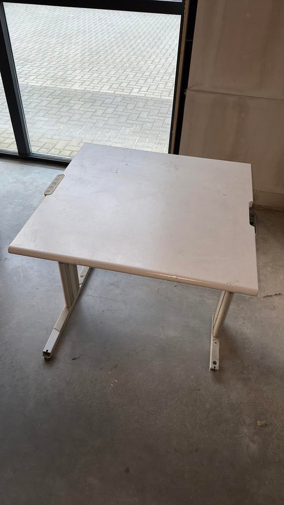 Metalen tafel werktafel / bijzet tafel, Ophalen, Metaal of Aluminium, Zo goed als nieuw, 75 cm of meer