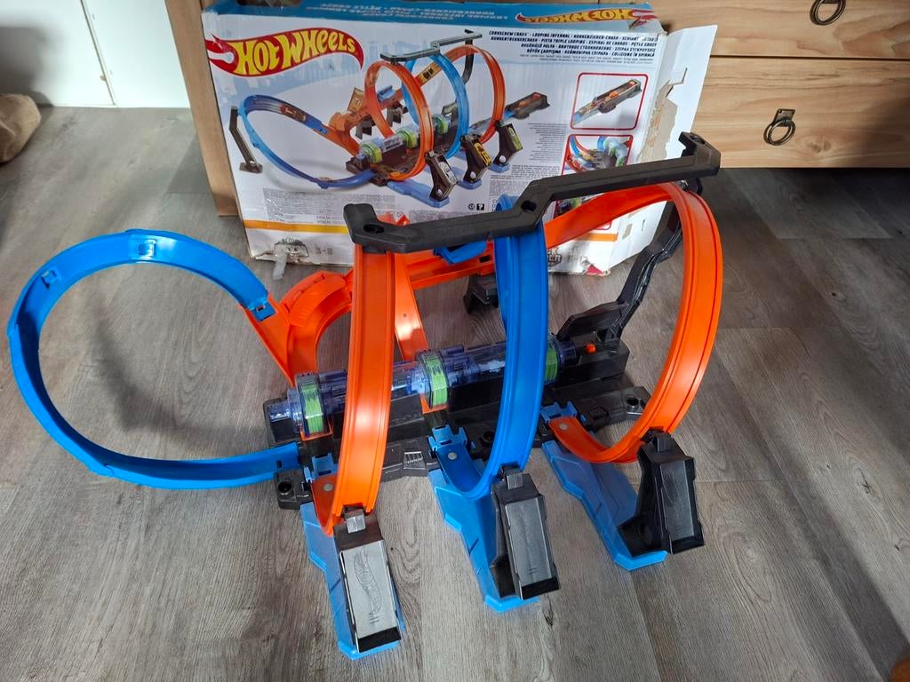 Hot Wheels kurkentrekker racebaan, Kinderen en Baby's, Speelgoed | Racebanen, Ophalen, Gebruikt, Elektrisch, Hot Wheels