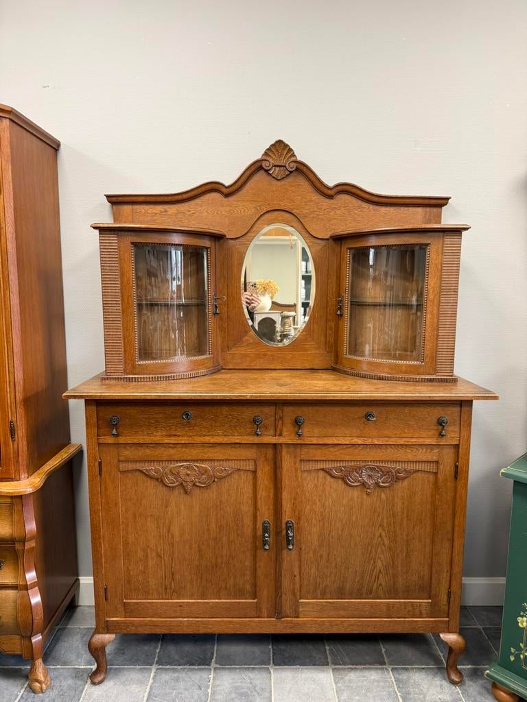 Prachtige antieke kast, Ophalen