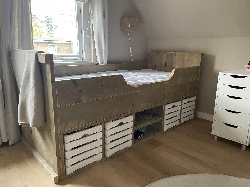 Bed steigerhout, Ophalen, Gebruikt, 90 cm, Eenpersoons