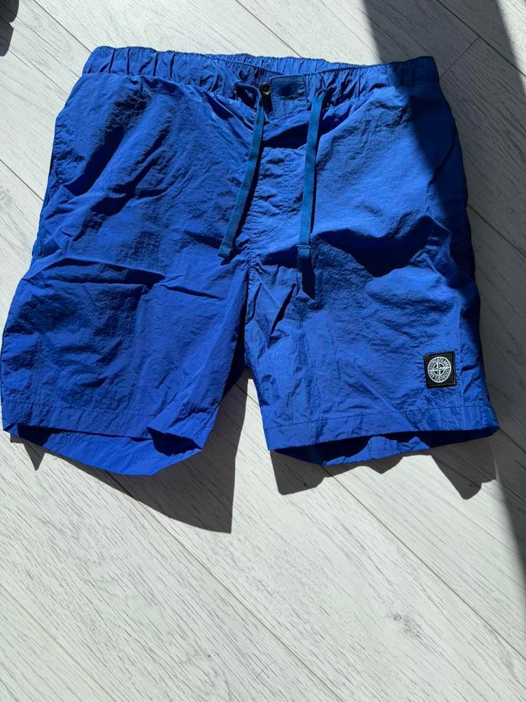 Nieuwstaat; Blauwe zwembroek van Stone Island / maat M, Kleding | Heren, Badmode en Zwemkleding, Ophalen of Verzenden, Blauw