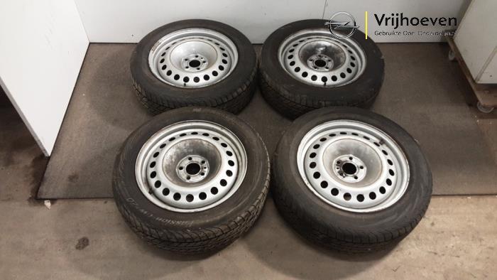 Velgen set + banden van een Opel Combo (Combo 12-), Gebruikt, -, -, Ophalen of Verzenden