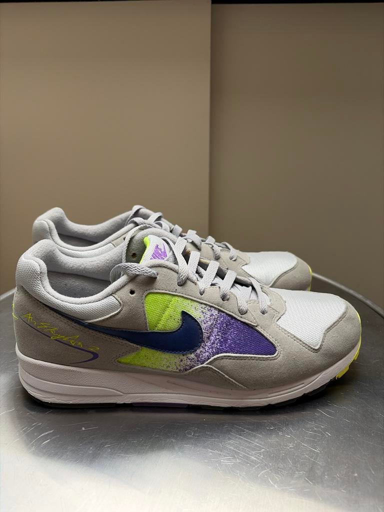 Nike Air Skylon 2 Grey Volt Grape maat 45, Ophalen, Gedragen, Grijs, Sneakers of Gympen