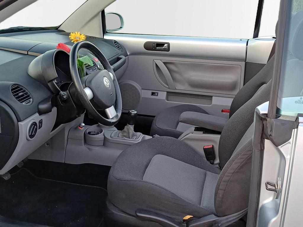 Volkswagen New Beetle Cabriolet 1.6 Turijn Comfort /Origin N, Auto's, Gebruikt, 4 cilinders, Cabriolet, 4 stoelen