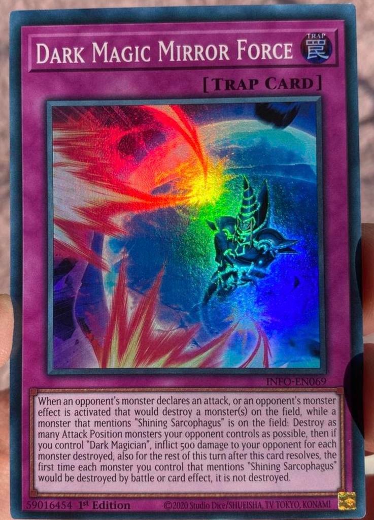 Yu-Gi-Oh! Dark Magic Mirror Force INFO 1st Edition !, Ophalen of Verzenden, Zo goed als nieuw, Losse kaart, Foil