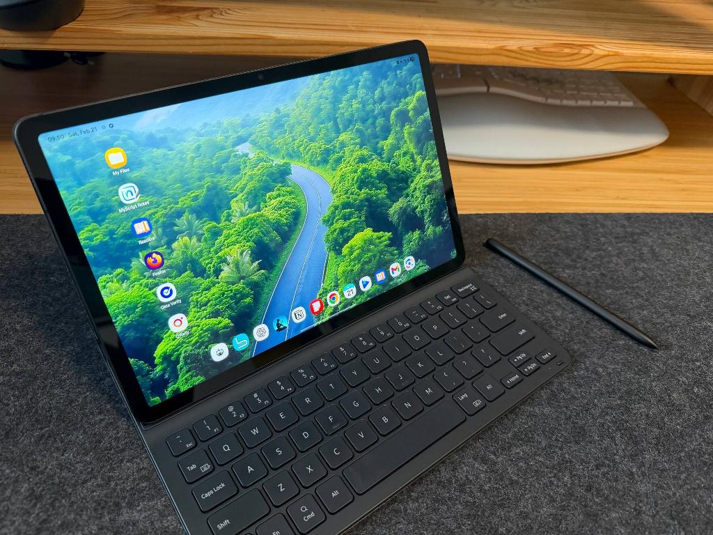 Samsung Galaxy Tab S8 11" 256GB Wifi & Keyboard Cover, Gebruikt, 11 inch, Ophalen of Verzenden, Samsung Galaxy Tab S8 11" 256GB Wifi & Keyboard Cover