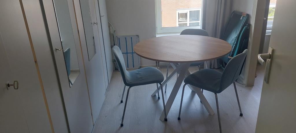 Eettafel met 3 stoelen - Modern en compact, Gebruikt, 50 tot 100 cm, Modern, Scandinavisch, Rond