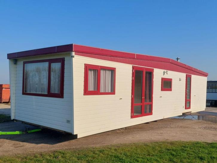 Groot, wintervast chalet met 3 slaapkamers, Caravans en Kamperen, Stacaravans