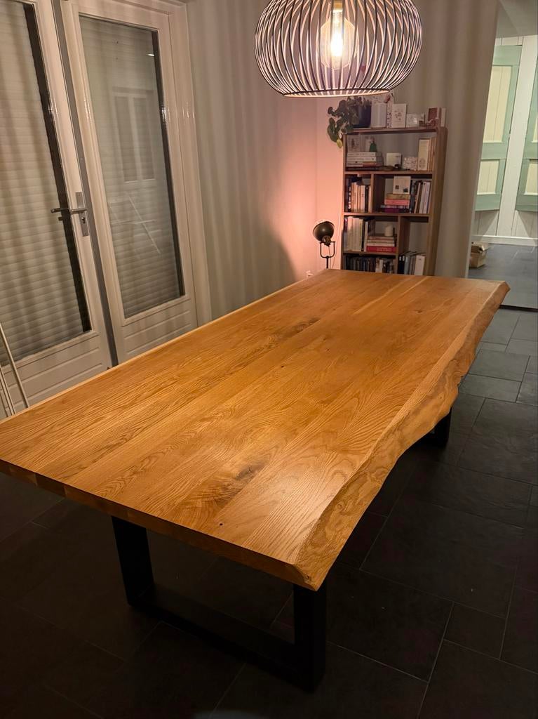 Massief Eiken Eettafel met Zwart Metalen U-poten, Huis en Inrichting, Tafels | Eettafels, Zo goed als nieuw, 100 tot 150 cm, 200 cm of meer