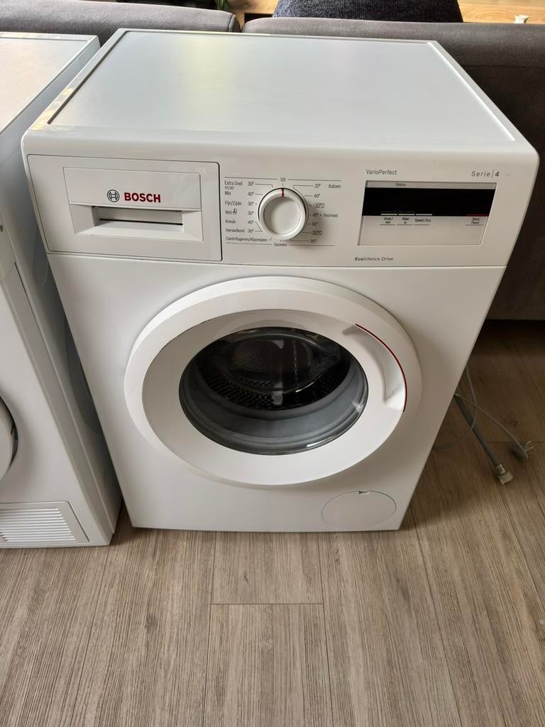 Bosh wasmachine serie 4, Witgoed en Apparatuur, Ophalen, Zo goed als nieuw, 85 tot 90 cm, 1200 tot 1600 toeren