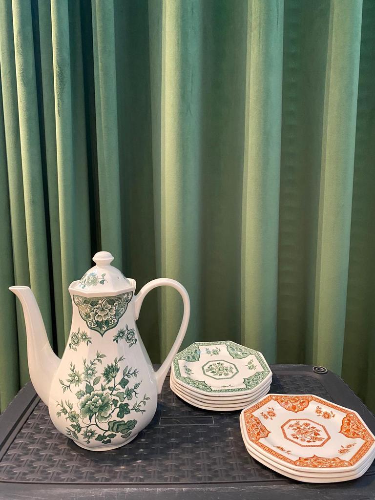 Royal Staffordshire servies goed meerdere sets., Ophalen