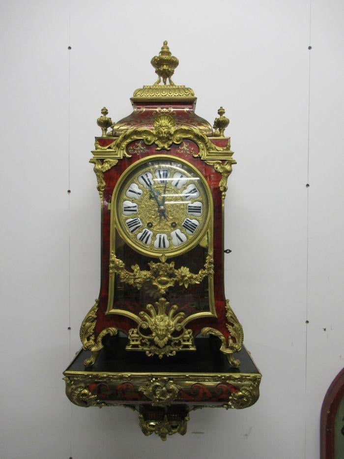 Oer 10077 ANTIEKE rode boulle klok op console (1860-1880), Antiek en Kunst, Antiek | Klokken, Ophalen