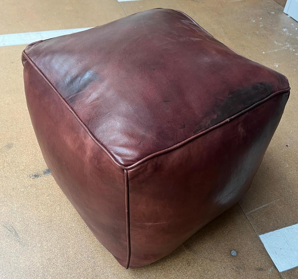 Nieuwe Marokkaanse handgemaakte leren poef gevuld, Minder dan 50 cm, Vierkant, Nieuw, Ophalen of Verzenden