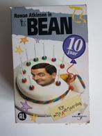 VHS box 10 jaar Mr. Bean, karton eromheen niet netjes, Alle leeftijden, Ophalen of Verzenden, Zo goed als nieuw, Documentaire