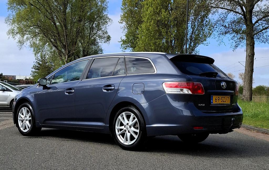 Toyota Avensis Wagon 1.8 VVTi Business automaat, Euro 5, Zwart, 4 cilinders, Blauw
