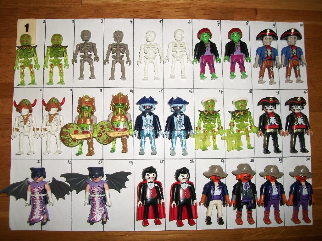 Bosgeest / zombie / skelet / vampier / dracula / pompoen, Ophalen of Verzenden, Nieuw, Complete set