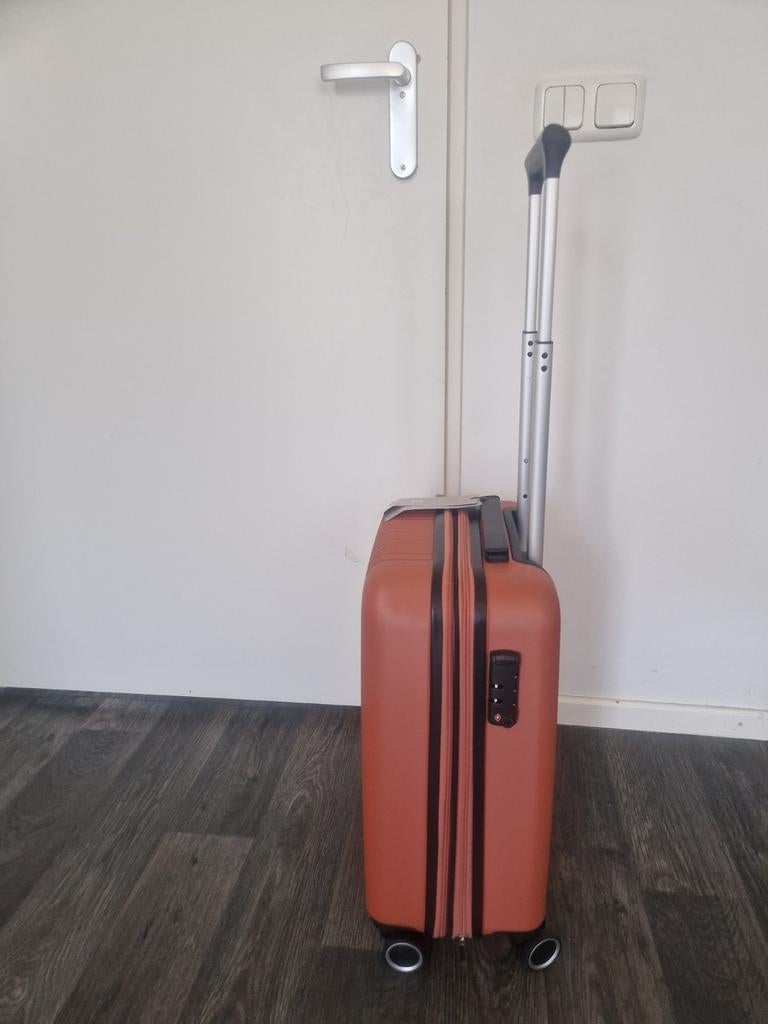 Nieuwe koffer, Sieraden, Tassen en Uiterlijk, Koffers, Ophalen of Verzenden, Hard kunststof