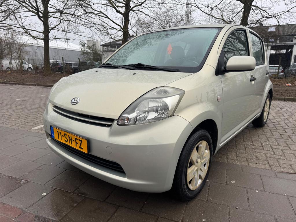 Daihatsu Sirion 2 1.3-16V Comfort, Auto's, Voorwielaandrijving, Gebruikt, 31 €/maand, 4 cilinders