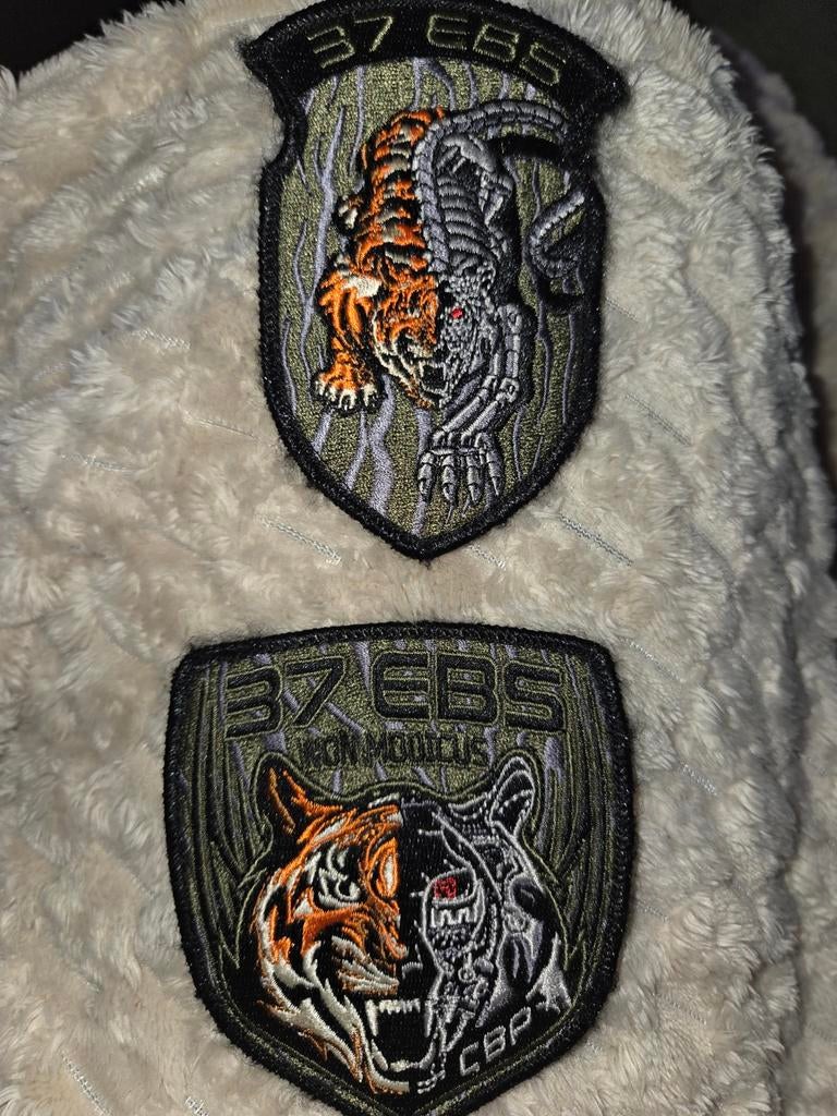 37 EBS Squadron Patches - Militaire Emblemen, Verzamelen, Ophalen of Verzenden