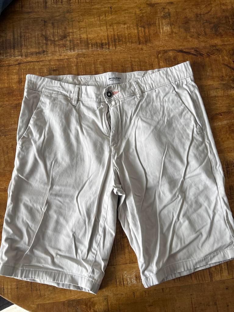 Korte broek Jack&Jones, Kleding | Heren, Broeken en Pantalons, Ophalen of Verzenden, Gedragen, Maat 52/54 (L), Beige