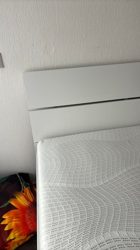 Bed 2 pers wit met laden evt incl matras, Ophalen, Zo goed als nieuw, Tweepersoons, 140 cm