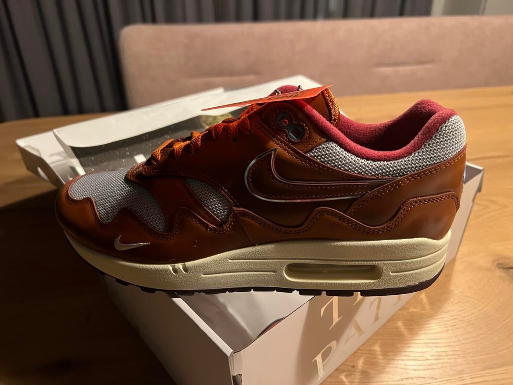 Patta x Nike Air Max 1 'Dark Russet' 44, Bruin, Nieuw, Ophalen of Verzenden, Sneakers of Gympen