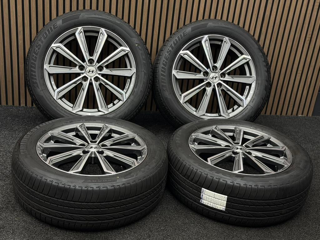 Originele 19 inch Hyundai Tucson Santa FE 5x114.3 ET51 TPMS, ., Banden en Velgen, 235 mm, .
