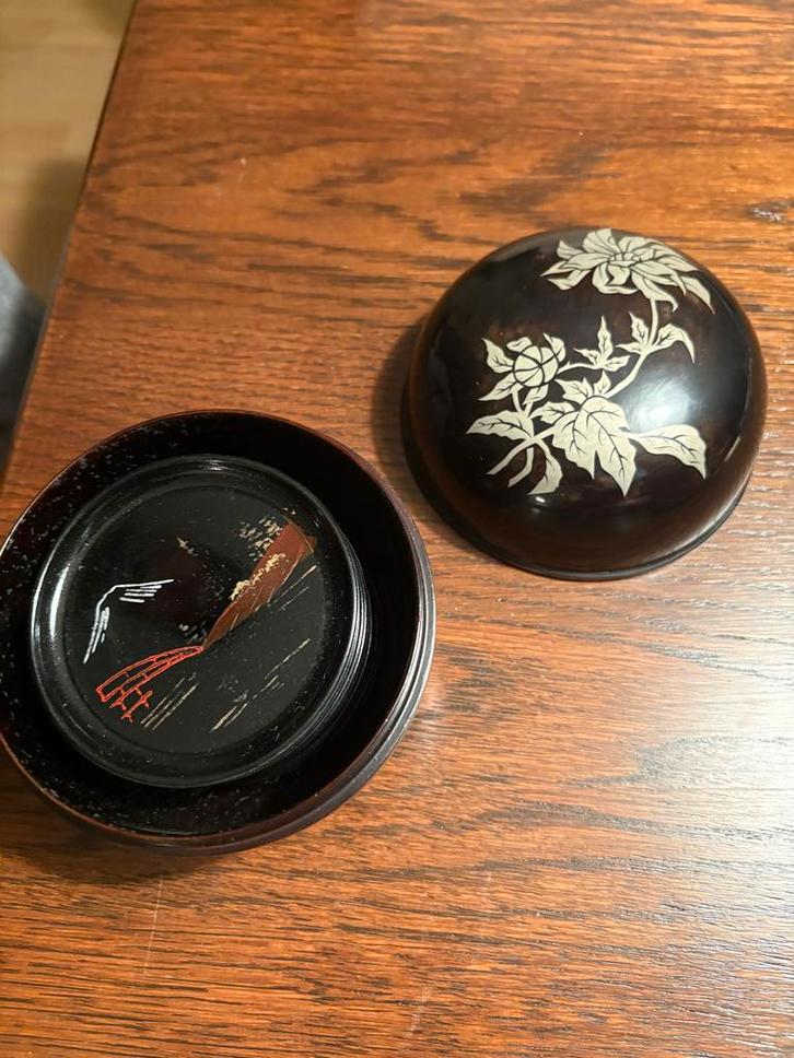 Urushi Lakwerk Set met Doos en Onderzetters, Antiek en Kunst, Antiek | Woonaccessoires, Ophalen