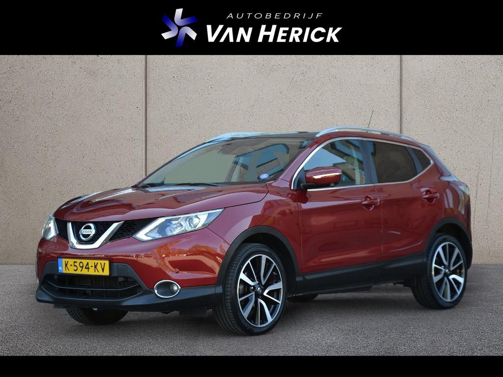 Nissan Qashqai 1.2 Premier Edition | Panoramadak | Camera |, Auto's, Voorwielaandrijving, Euro 5, Gebruikt, Zwart