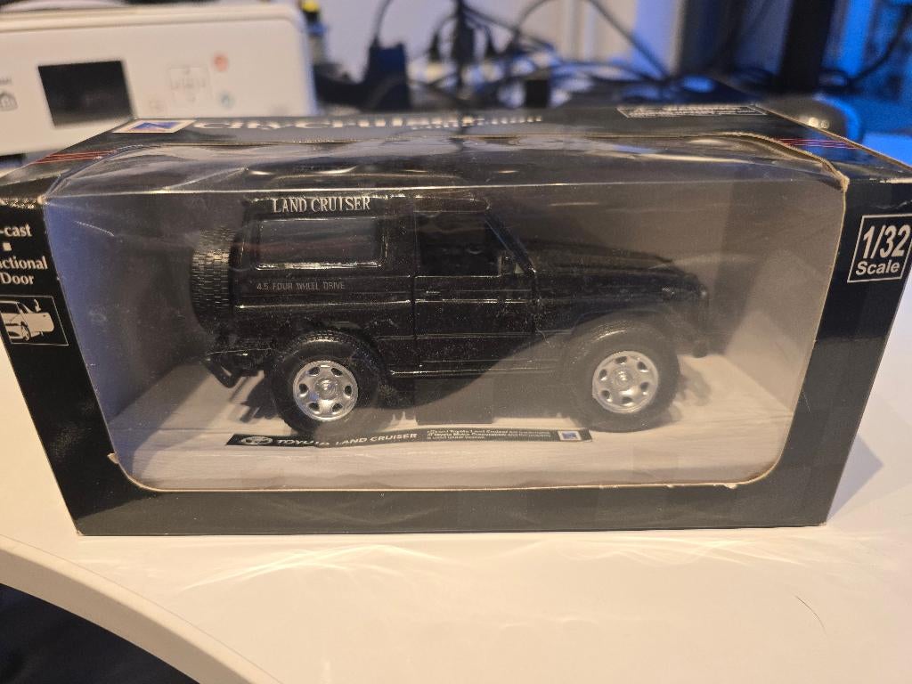 Toyota Landcruiser 1/32, Hobby en Vrije tijd, Ophalen of Verzenden, Nieuw, Auto, Overige merken