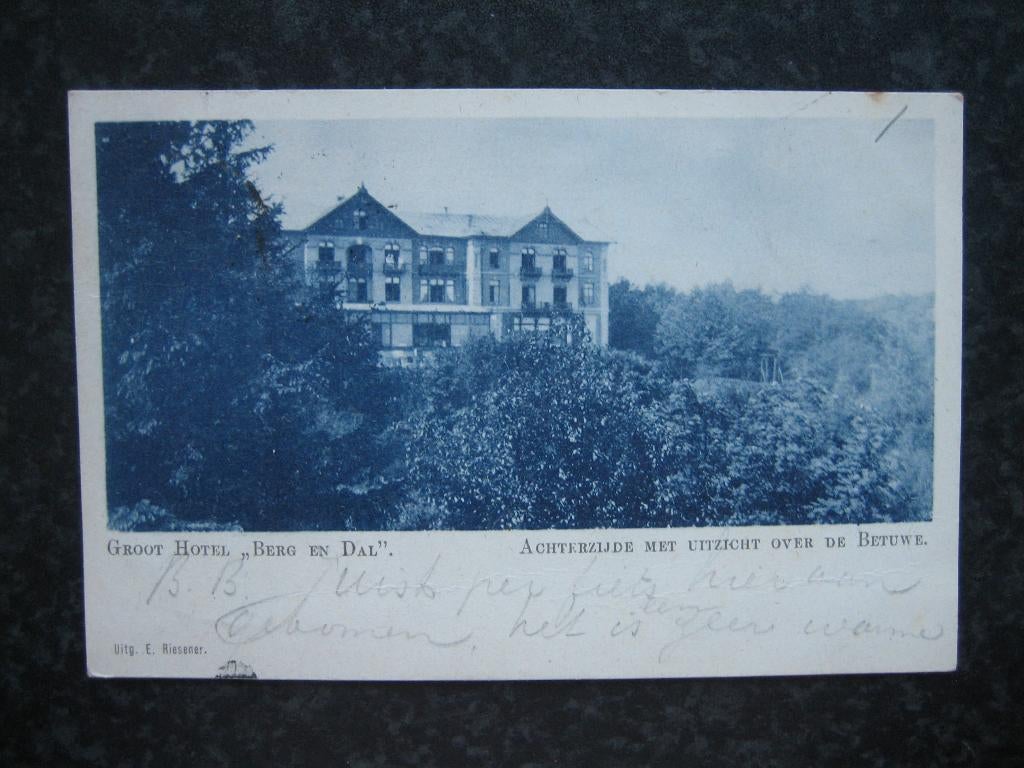 BERG en DAL Groot Hotel achterzijde uitzicht Betuwe 1900, Verzamelen, Ansichtkaarten | Nederland, Ophalen of Verzenden, Voor 1920