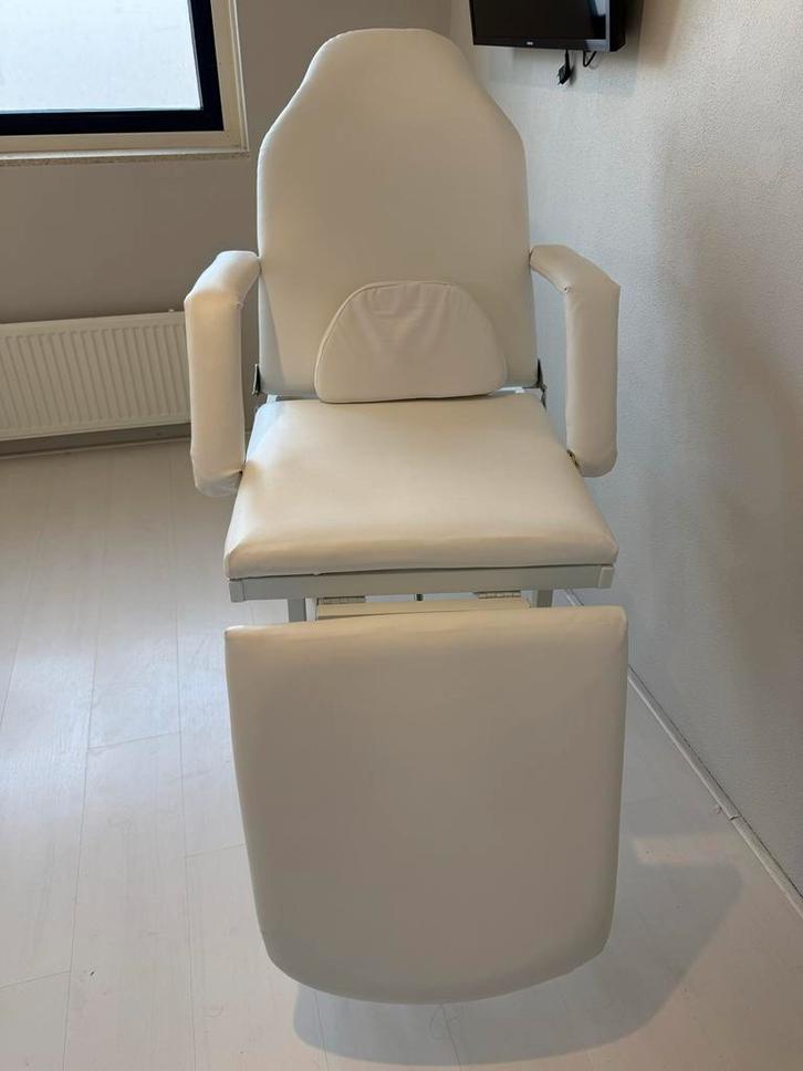Pedicure, schoonheidsspecialiste stoel, Huis en Inrichting, Stoelen, Zo goed als nieuw, Eén, Kunststof, Wit, Ophalen of Verzenden