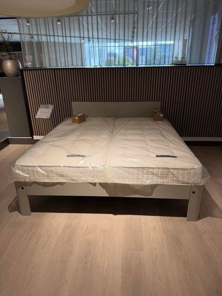 Auping Auronde180x200 ELEKTRISCH + Nieuwe Pullman matrassen!, Huis en Inrichting, Slaapkamer | Bedden, Verstelbaar, Wit, Ophalen of Verzenden