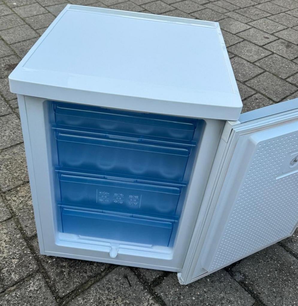 Vriezer bosch tafelmodel, Gebruikt, Energieklasse A of zuiniger, Ophalen, Vrieskast