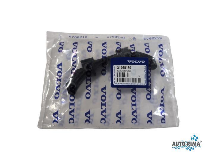 Scharnier tank klep van een Volvo S60, Gebruikt, -, -, Ophalen of Verzenden