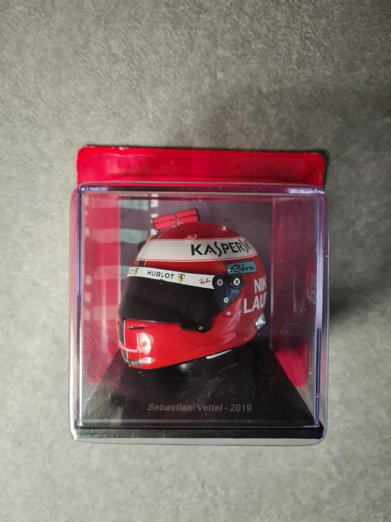 Vettel 2019 Monaco Niki Lauda Tribute Helm Ferrari Spark, Ophalen of Verzenden, Zo goed als nieuw, Formule 1