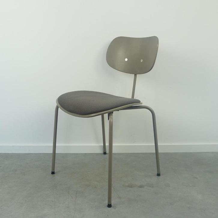 Wilde + Spieth van Egon Eiermann SE68 Stoel | Grijs | Stof, Huis en Inrichting, Stoelen, Gebruikt, Vijf, Zes of meer stoelen, Hout