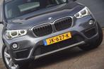 BMW X1 SDrive20i Centennial Executive 4 CILINDER MOTOR/TREKH, 1998 cc, Stof, Origineel Nederlands, Bedrijf